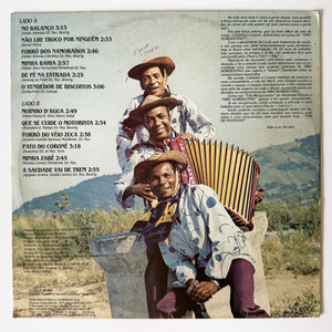 Trio Nordestino — Dia De Festejo (LP Vinyl Record, used)
